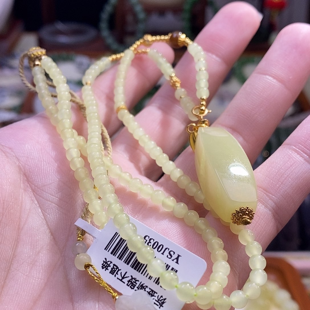 颈饰未镶嵌和田玉黄口乐子套链