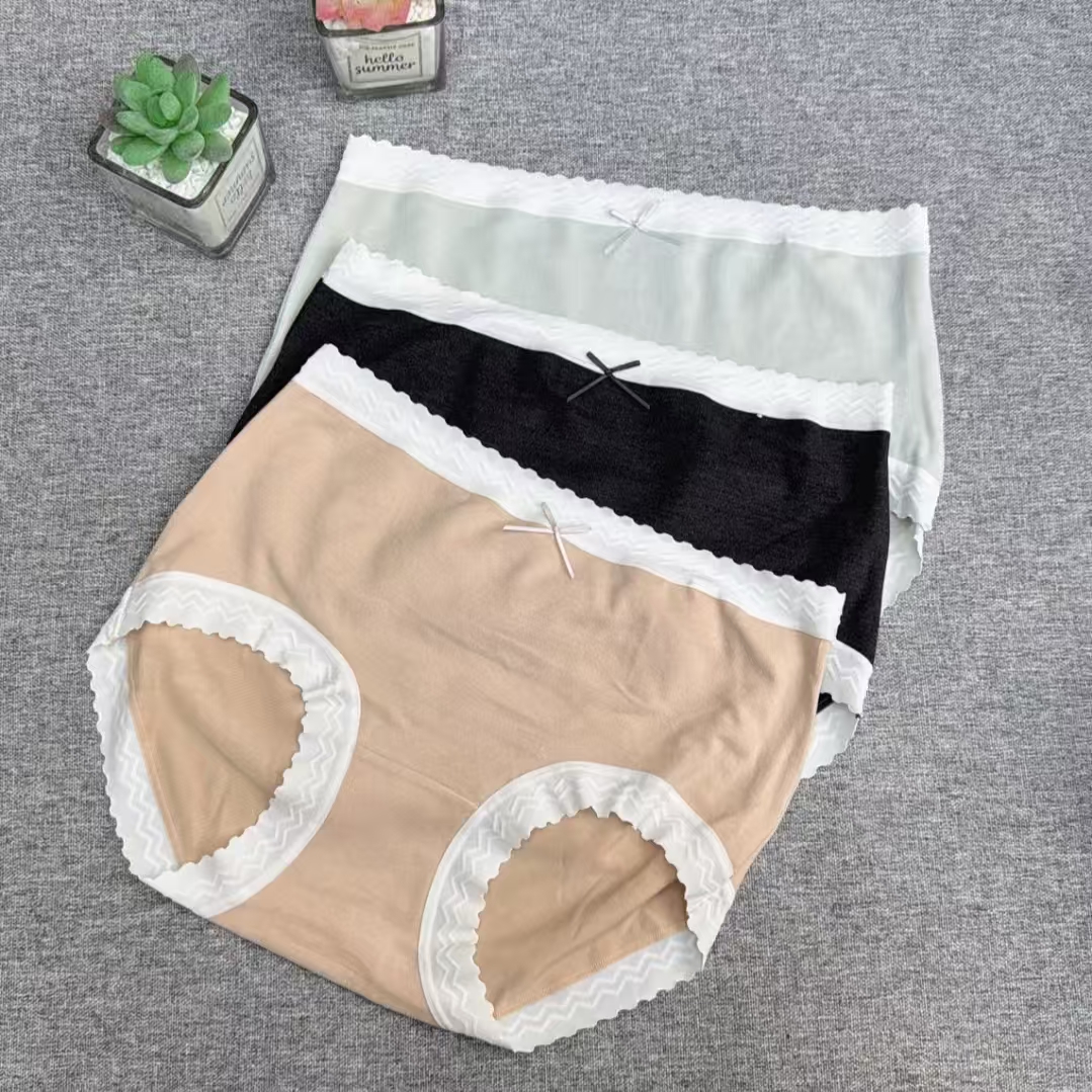 015 中腰磨毛花边舒适亲肤内裤
