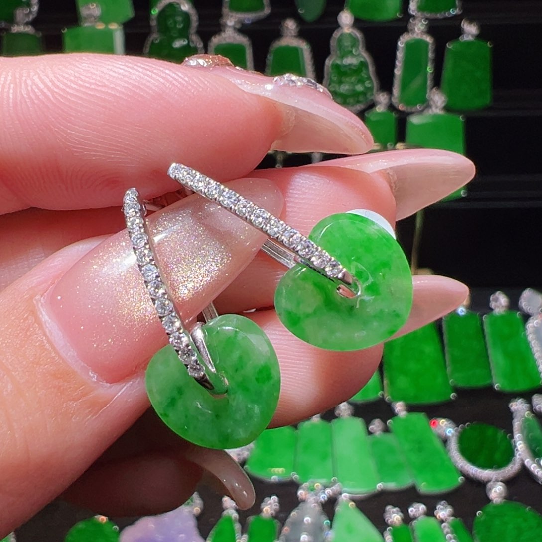 翡翠吊坠(不含链)18K金镶嵌爱心