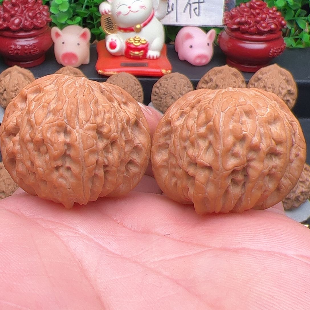文玩核桃把件正版延庆高山磨盘，尺寸40.5