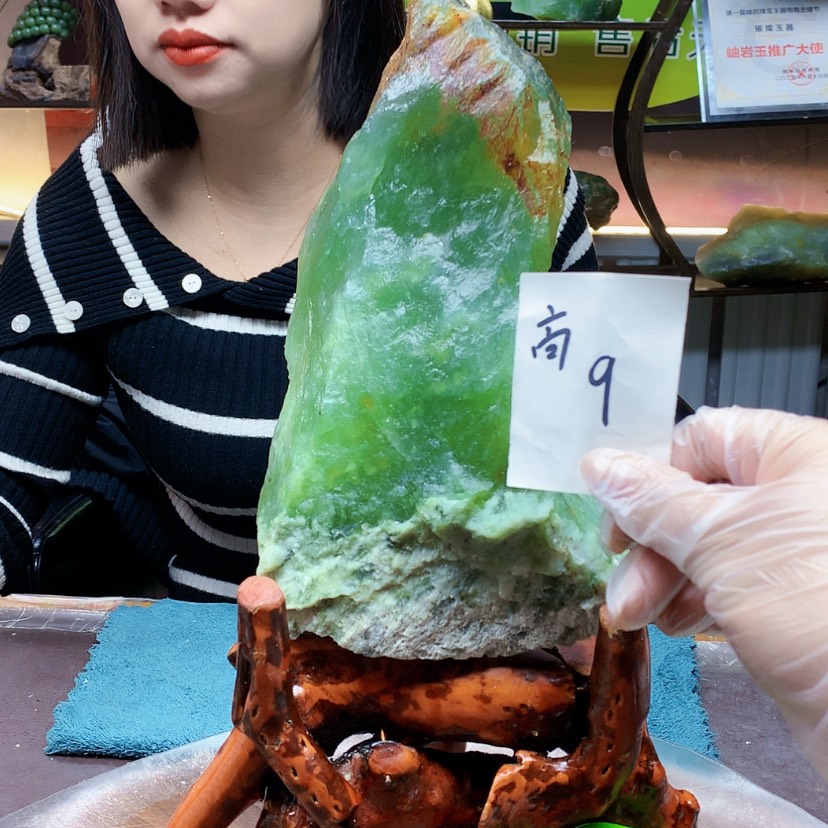 【闪购商品】未镶嵌蛇纹石玉原石真*