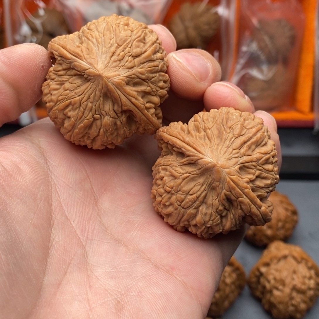 吊坠文玩核桃泥鳅背