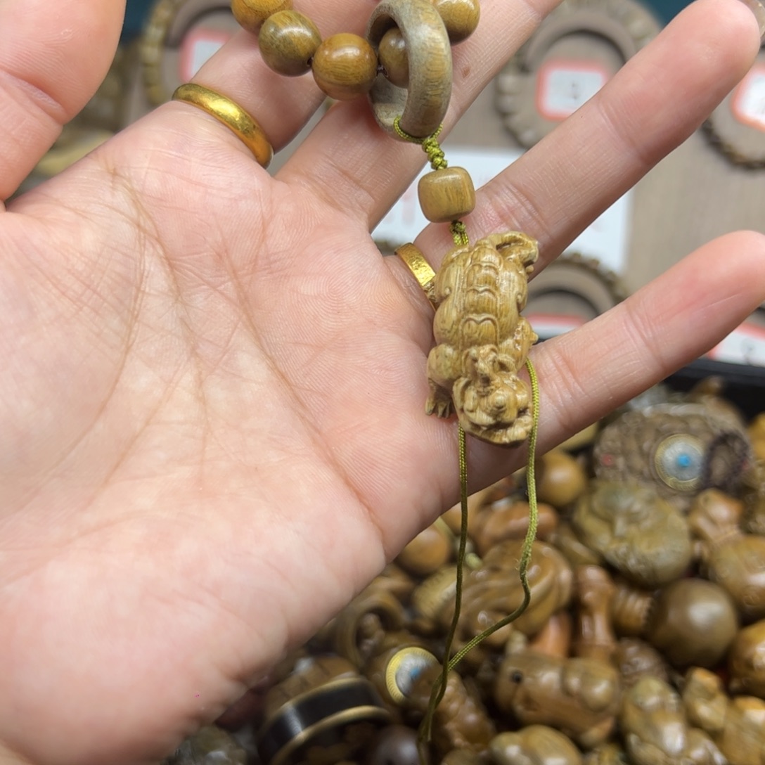 维腊木（绿檀）无事牌