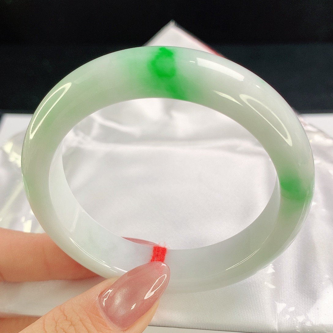 翡翠手镯未镶嵌125翡翠