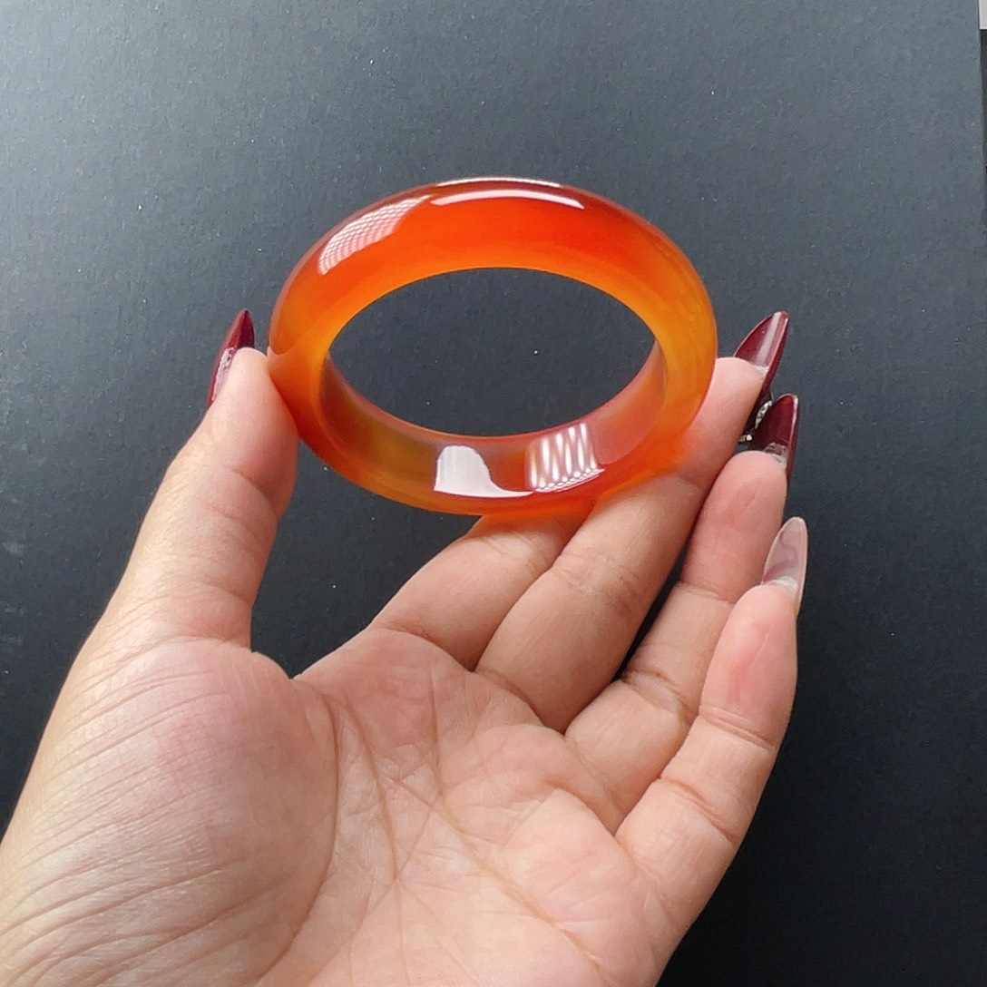 玛瑙/玉髓手镯未镶嵌