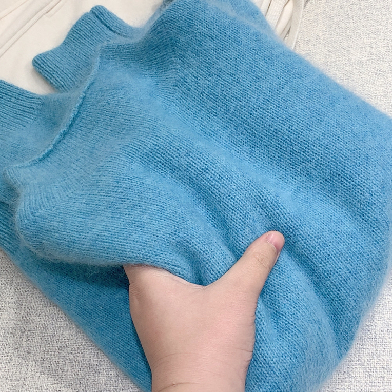 宝衣家 冬款加厚半领羊毛拉绒毛衣