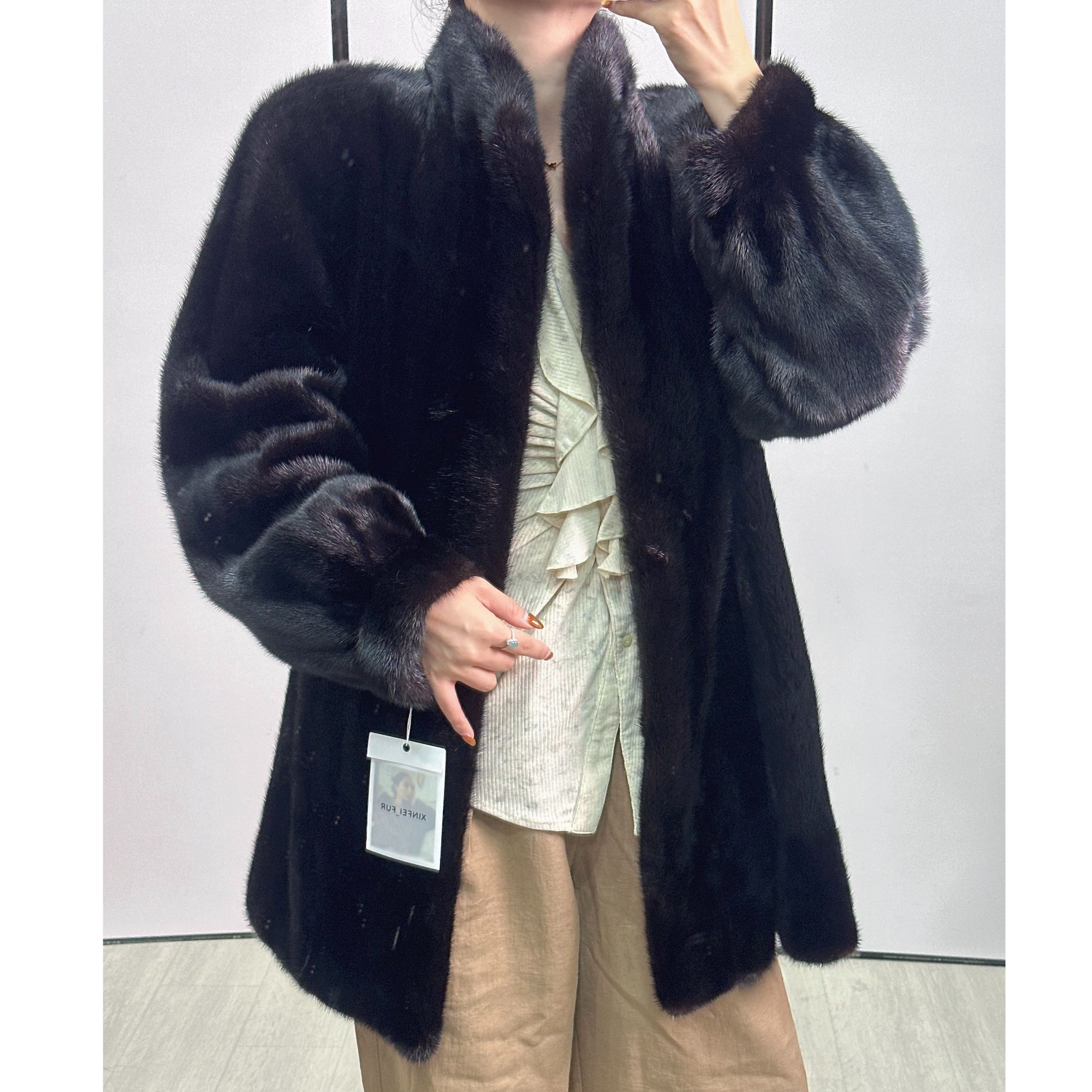 B155，XL，黑色逆毛抽刀立领收口袖水貂外套