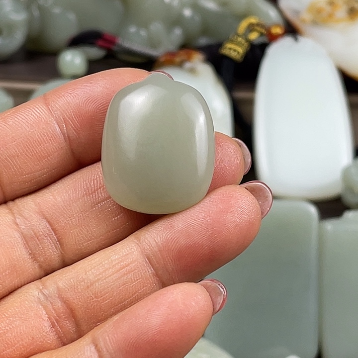 和田玉（糖玉）挂件未镶嵌