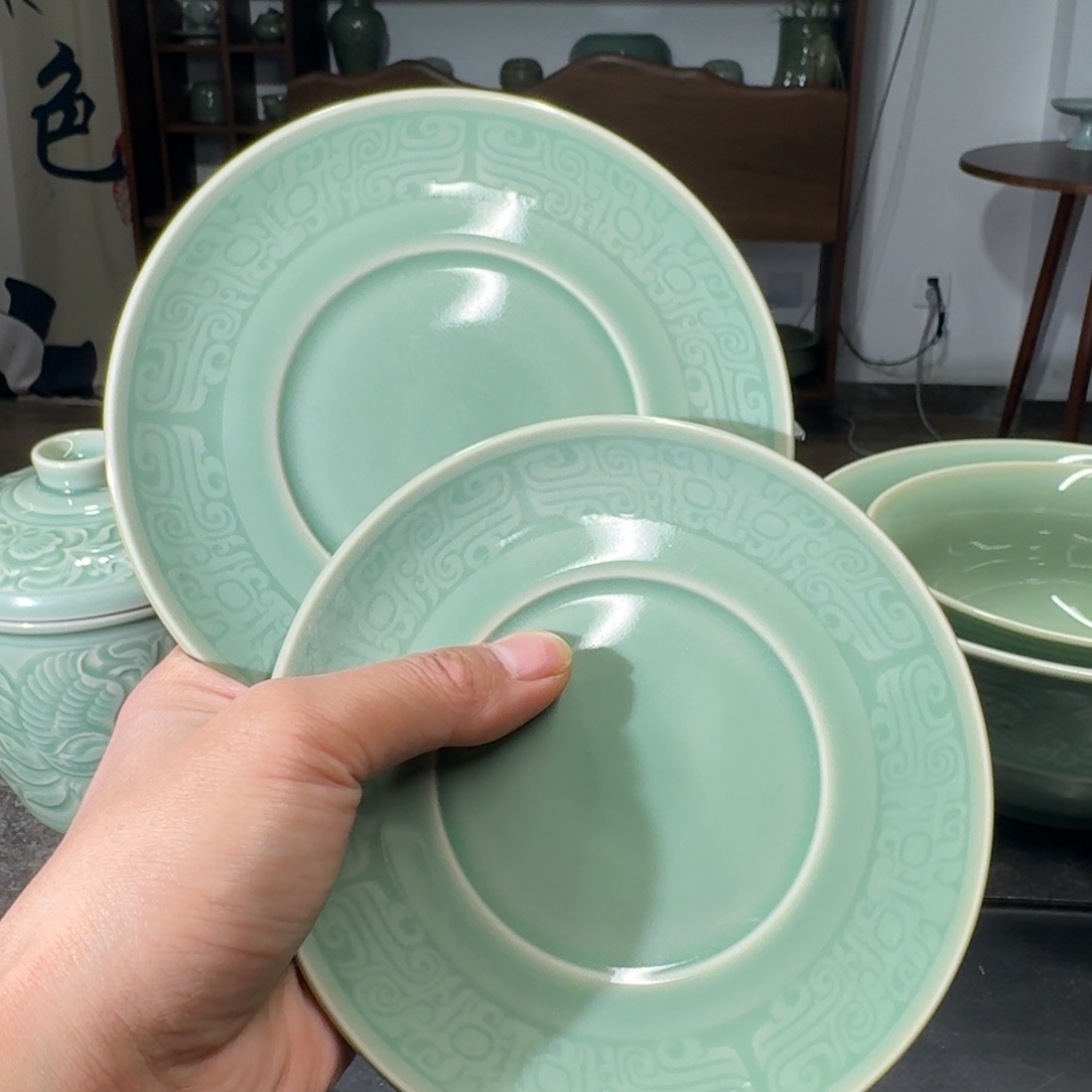 青釉青铜纹小盘 2 只