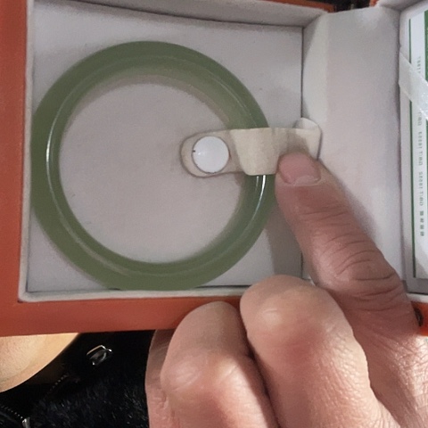 蛇纹石玉未镶嵌珠宝奇石