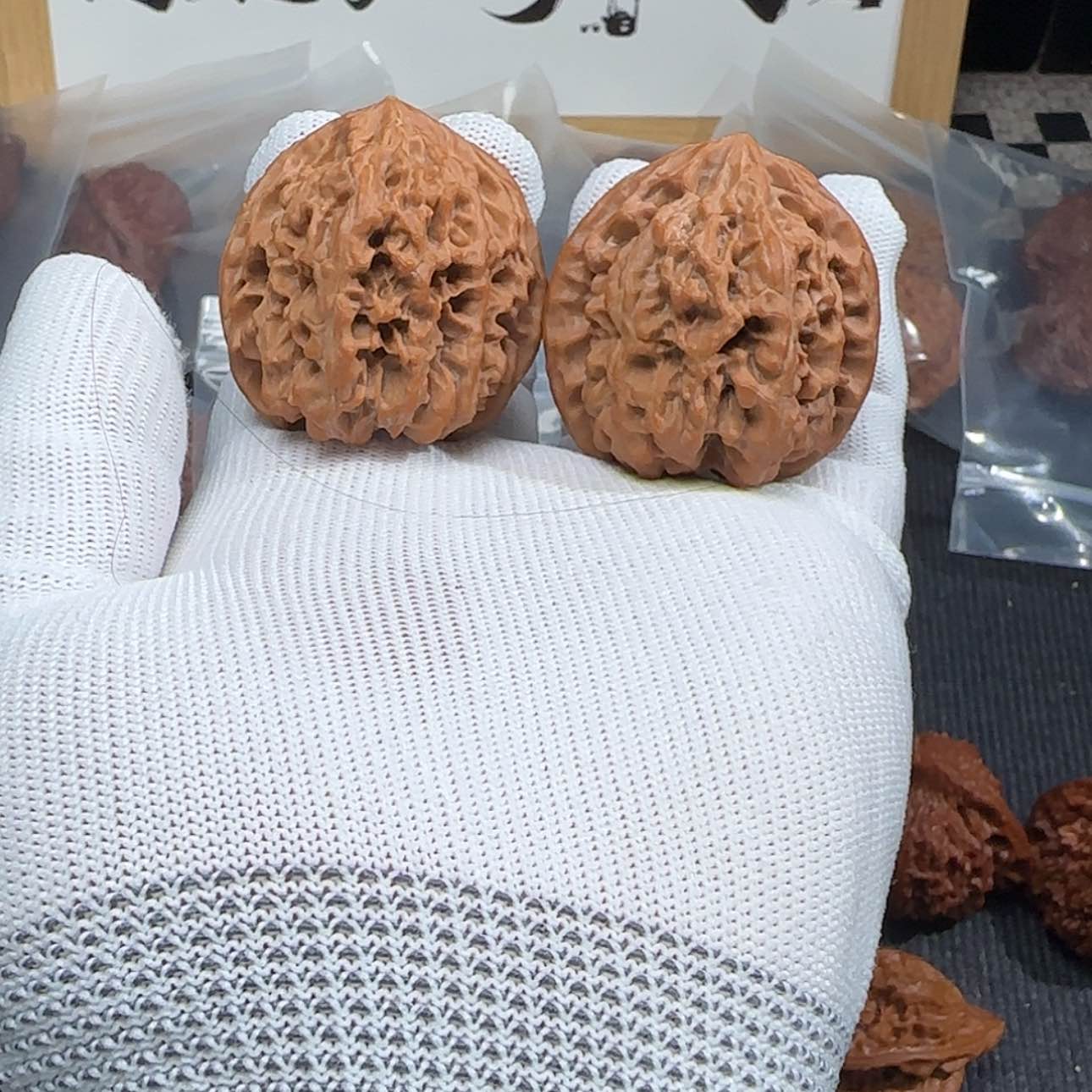 【闪购商品】文玩核桃吊坠野牛064