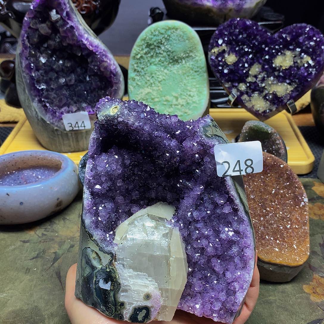 紫晶大型摆件（非配饰）未镶嵌?***?