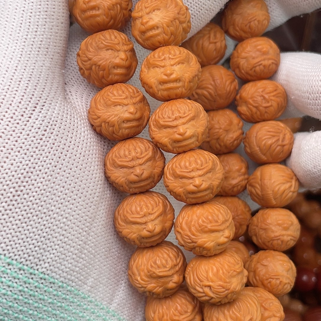 过***客吊坠猴头核桃大圣