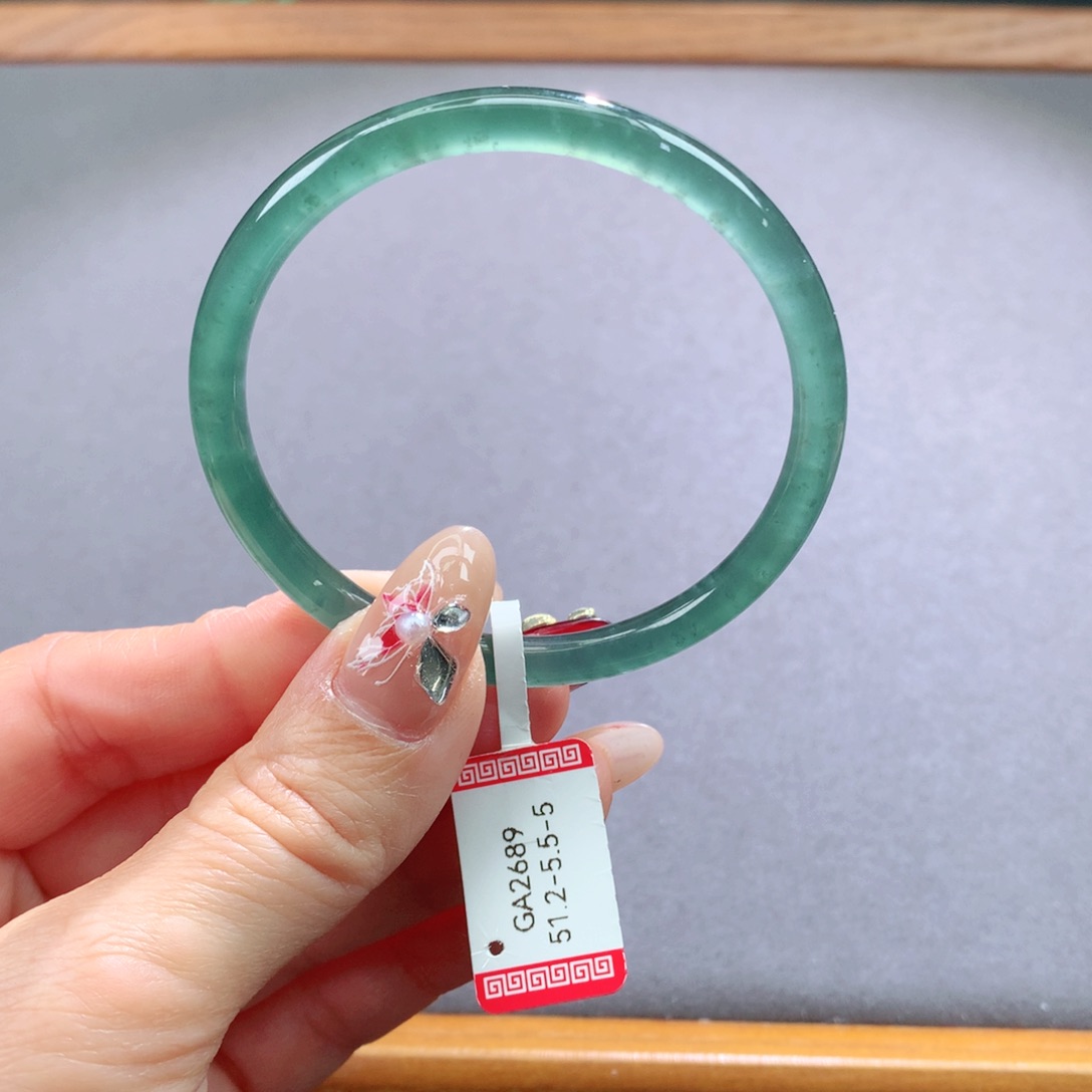 翡翠手镯未镶嵌天然翡翠手镯叮当镯