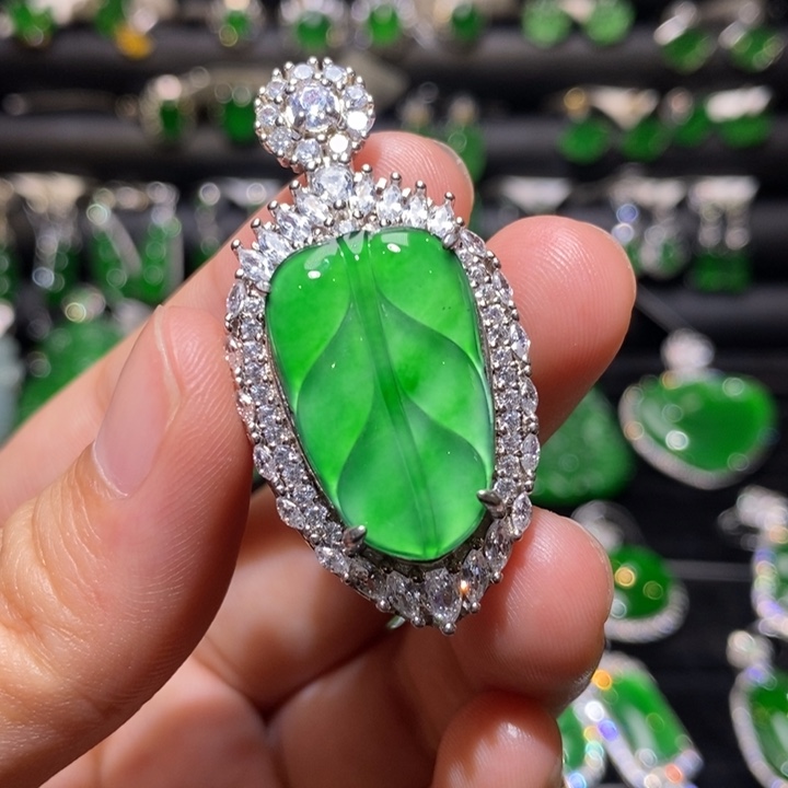 翡翠银S925镶嵌颈饰天然翡翠