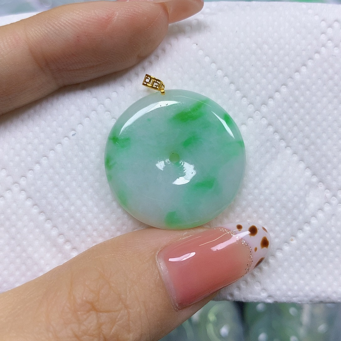 颈饰18K金镶嵌翡翠挂件
