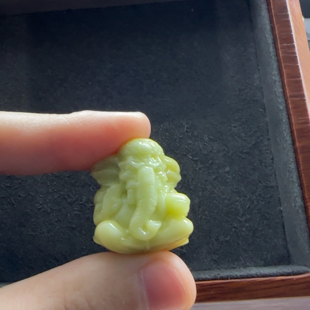 石英质玉（缅黄）配饰未镶嵌