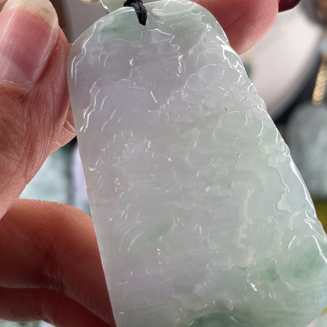 翡翠颈饰未镶嵌山水牌