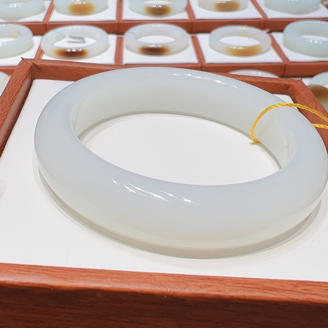 和田玉未镶嵌手镯羊脂白5253