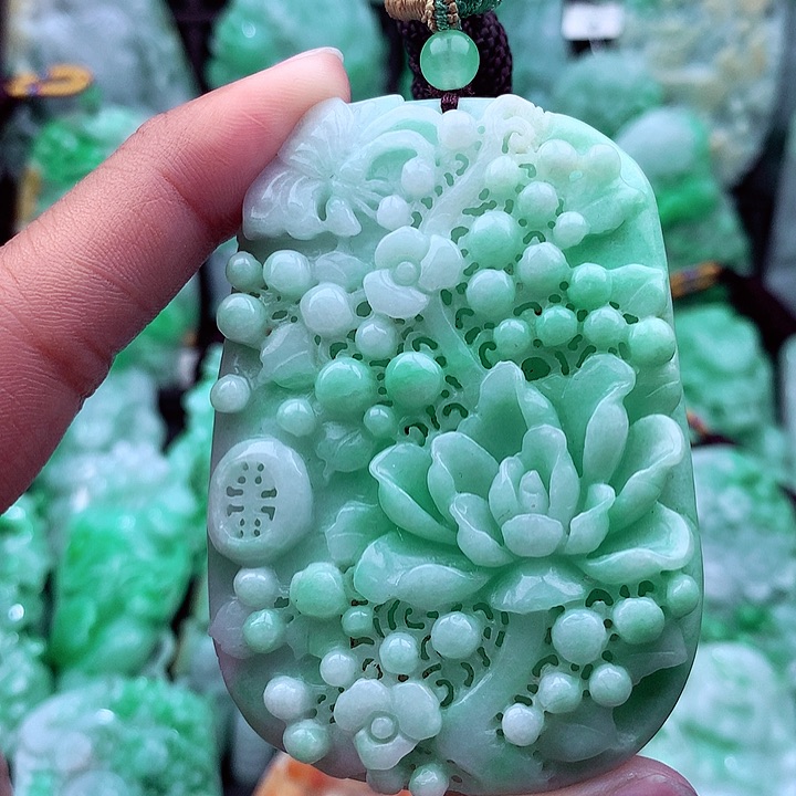 翡翠吊坠(不含链)未镶嵌