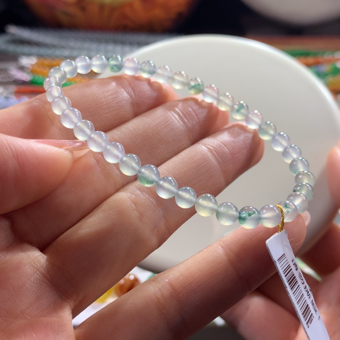 翡翠未镶嵌颈饰冰飘花卡4.3-5