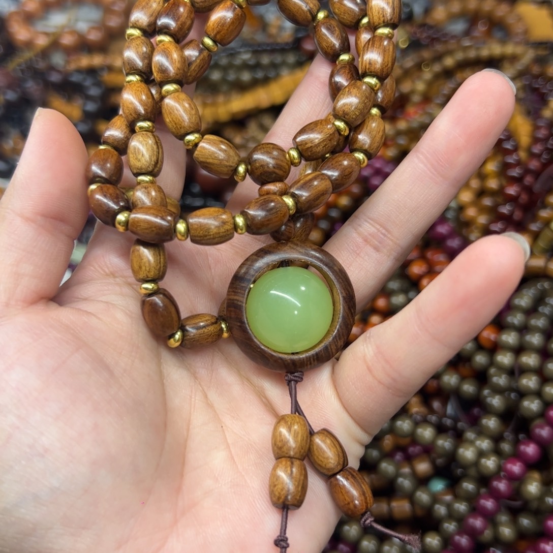 维腊木（绿檀）无事牌