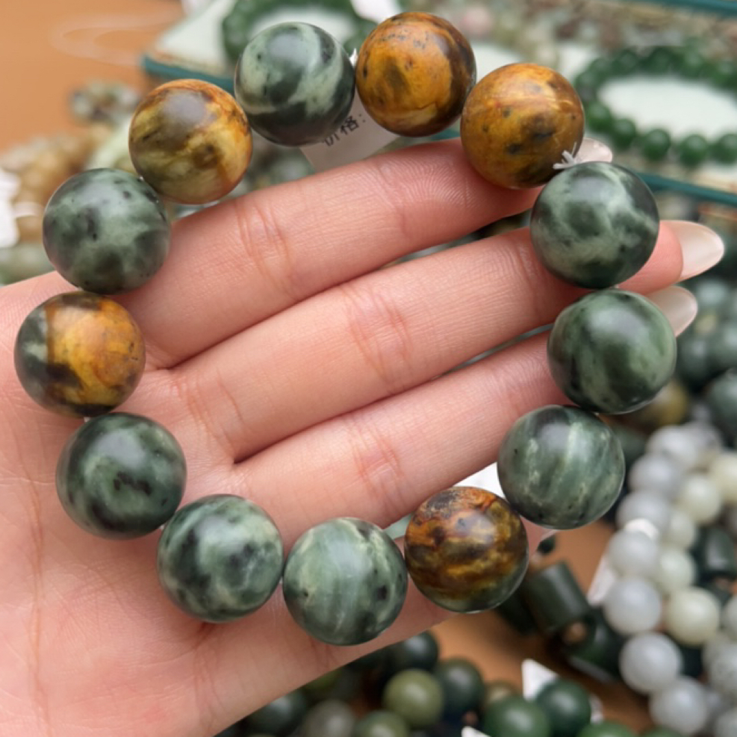 和田玉手串1206d拍一发一