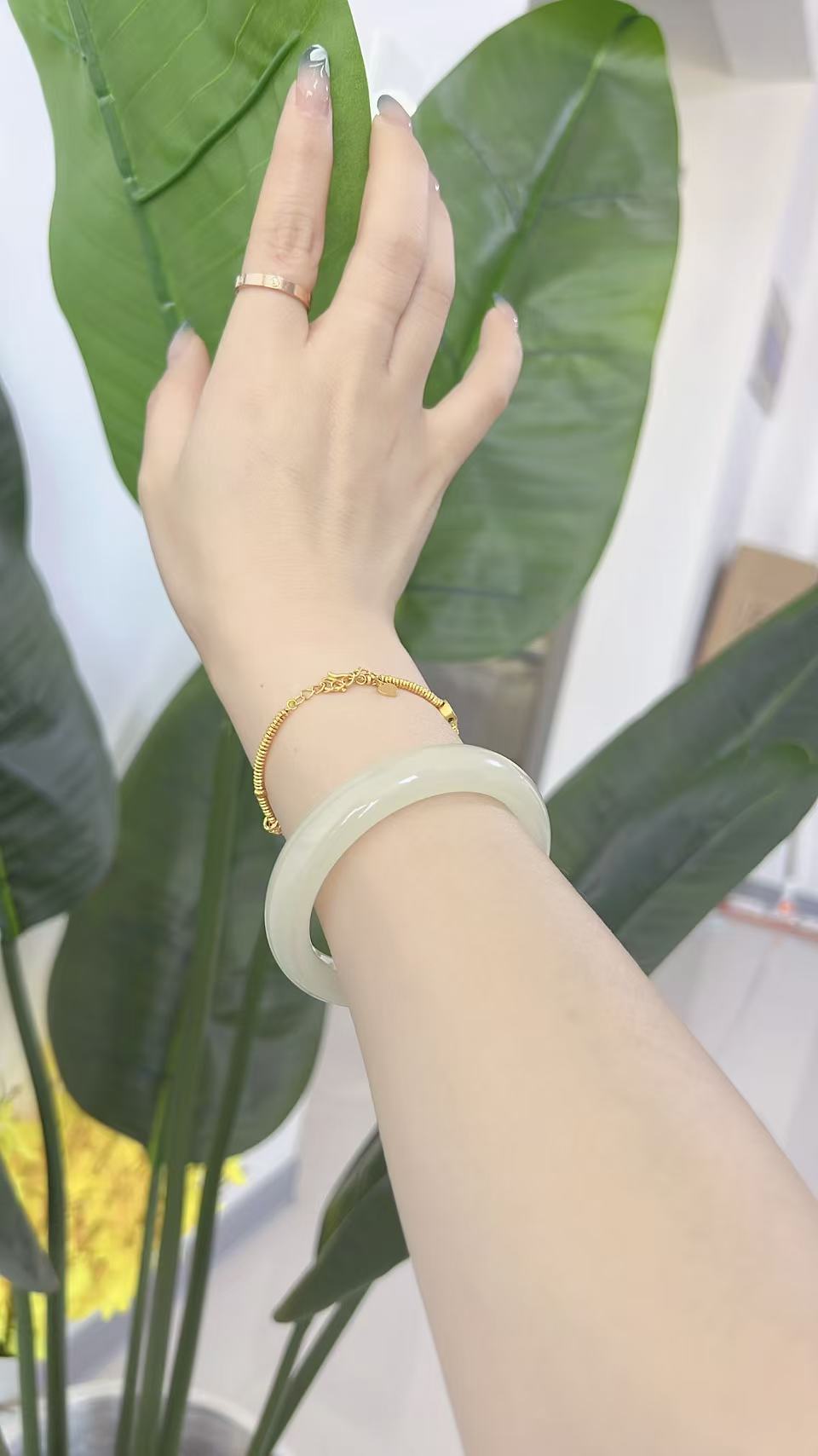 新疆天然和田玉晴水蜜蜂水手镯 带礼盒 带证书