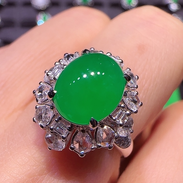 翡翠戒指18K金镶嵌戒指