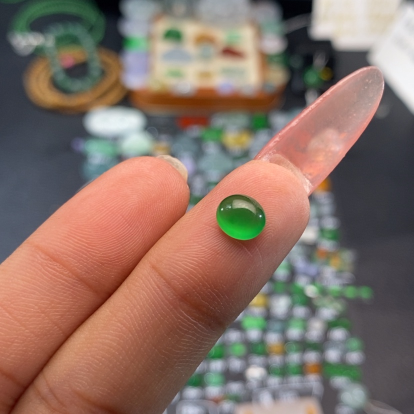 【闪购商品】翡翠挂件未镶嵌蛋