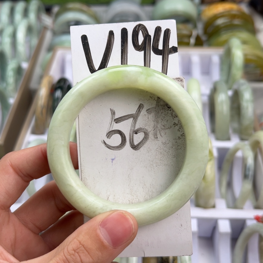岫玉手镯未镶嵌天然岫玉微瑕