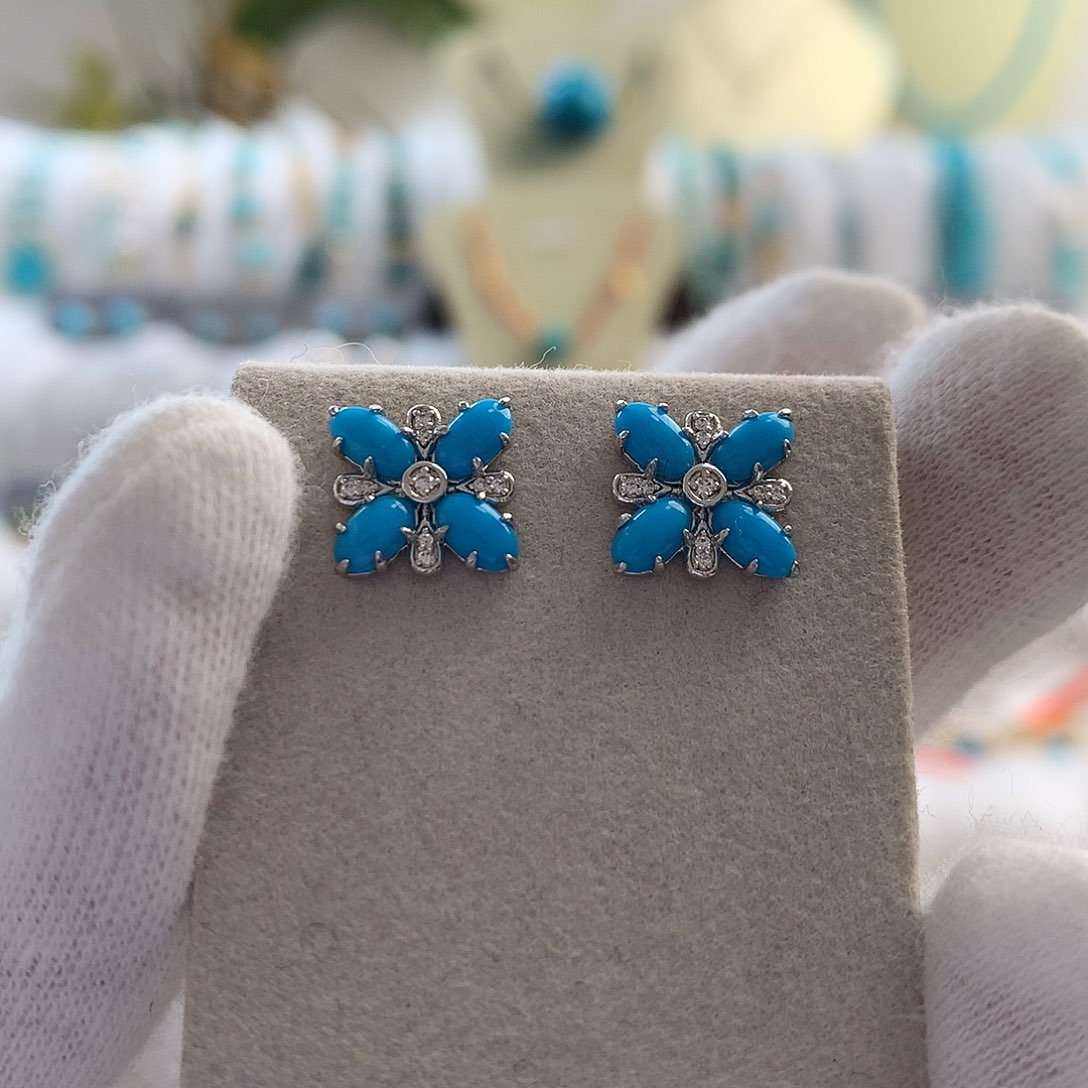 绿松石耳钉未镶嵌