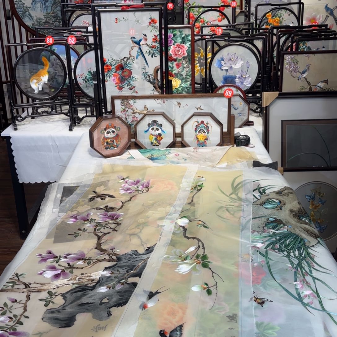 织绣纯手工制作工艺精湛精巧
