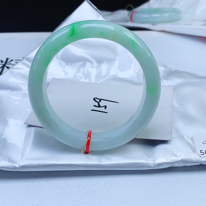 翡翠手镯未镶嵌54+正圈