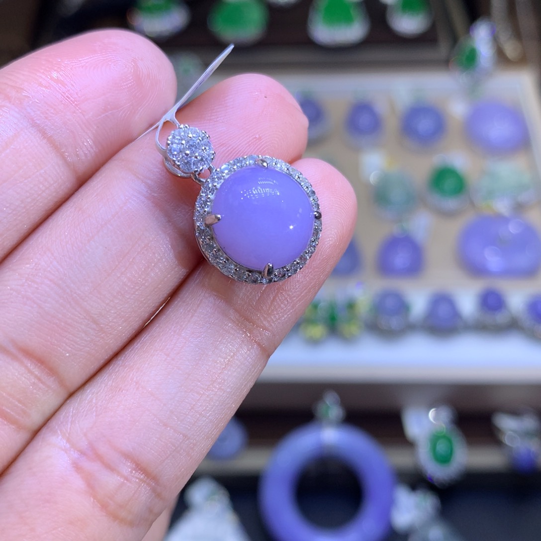 翡翠颈饰银S925镶嵌翡翠