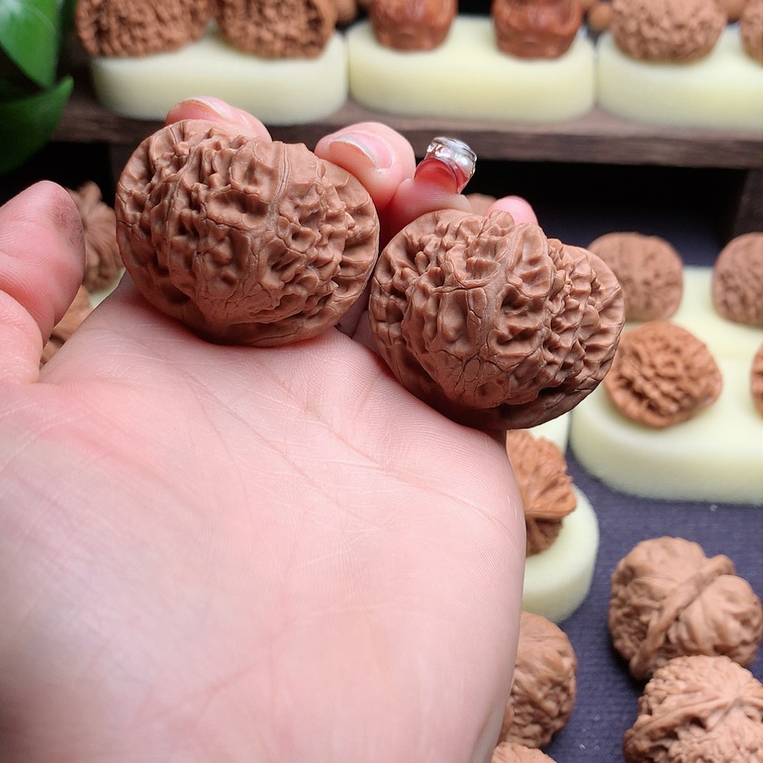 【闪购商品】文玩核桃吊坠全品桃心宫灯42