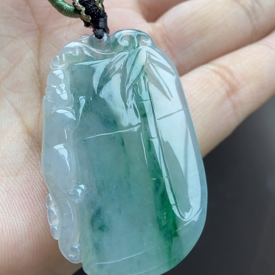 翡翠未镶嵌颈饰吊坠35