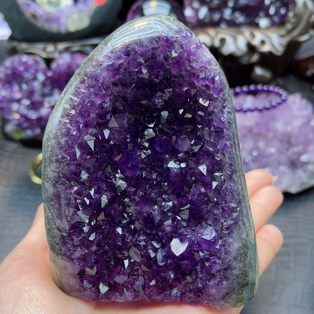 紫晶大型摆件（非配饰）未镶嵌