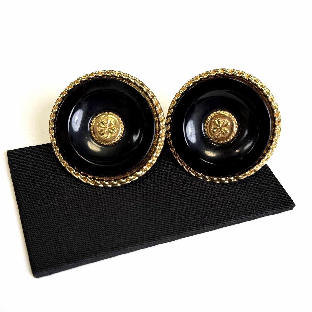 Chanel四叶草黑金中古耳夹