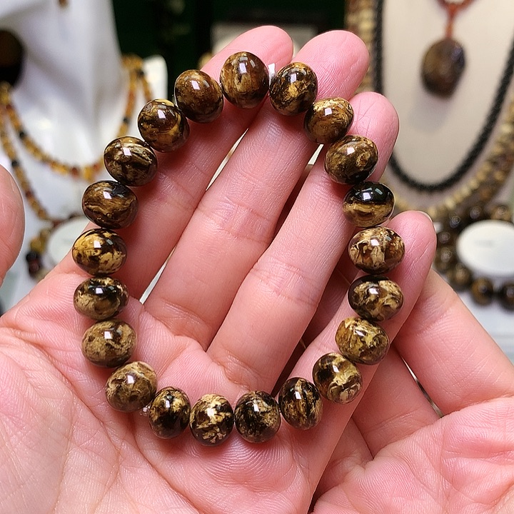 琥珀裸石未镶嵌抚顺琥珀