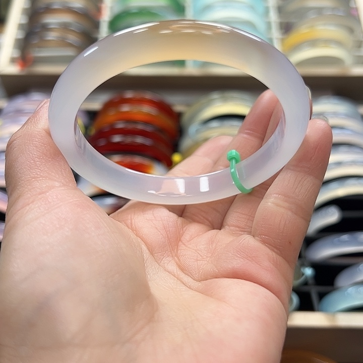 玛瑙/玉髓手镯未镶嵌60.4