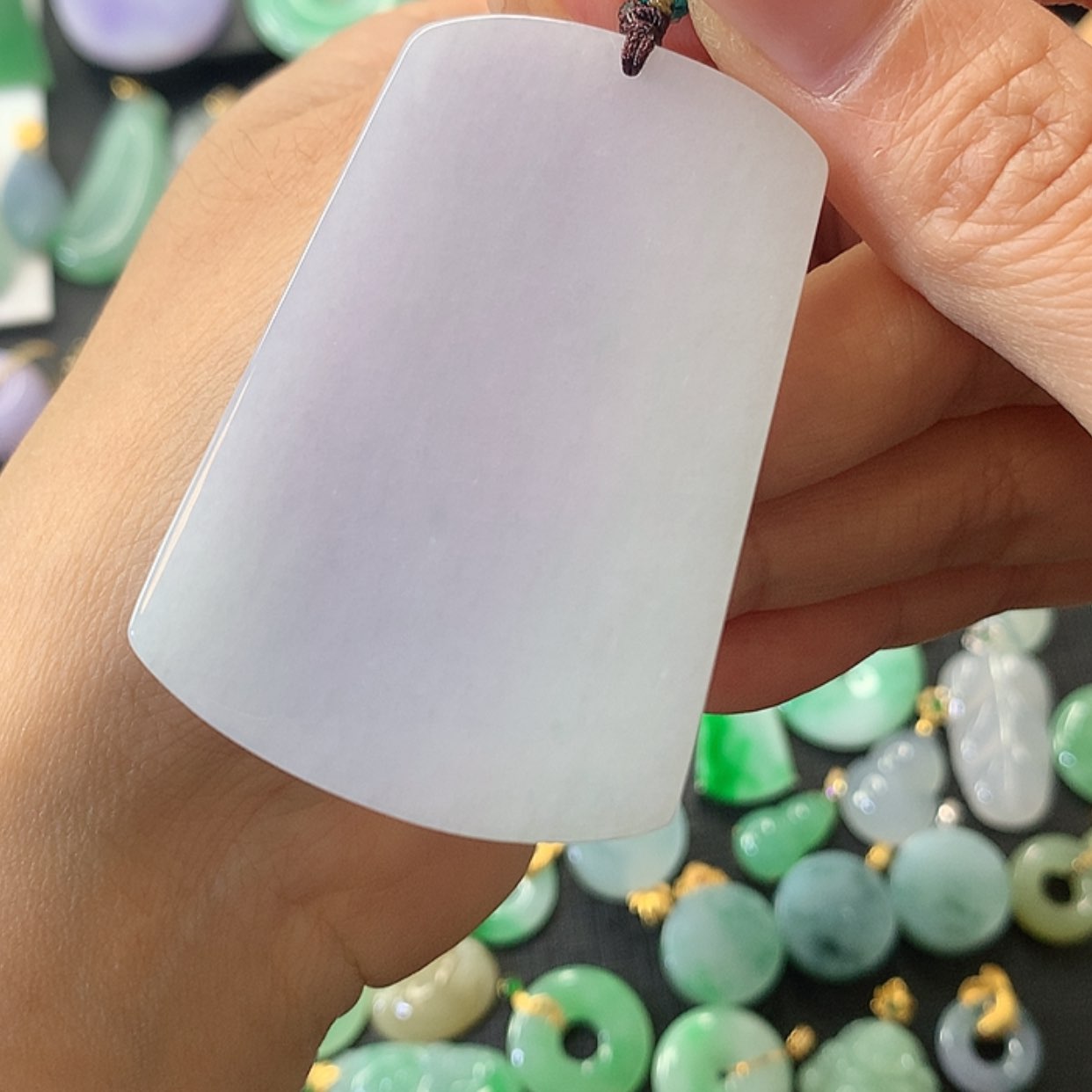 【闪购商品】翡翠吊坠(不含链)未镶嵌