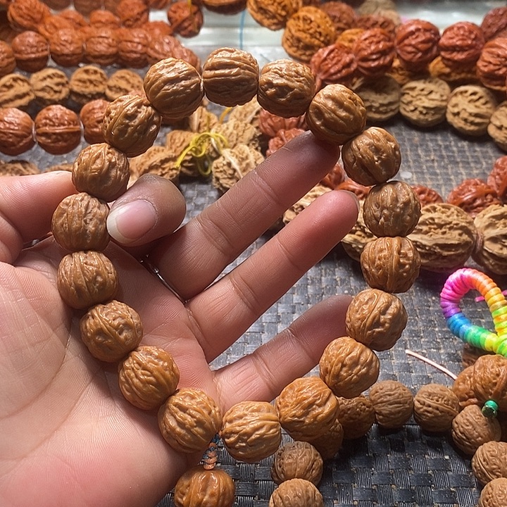 文玩核桃吊坠树王