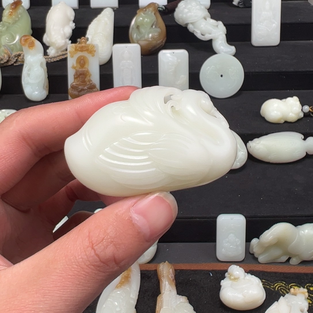 和田玉颈饰未镶嵌顺*