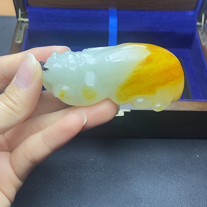 和田玉未镶嵌挂件小*！N