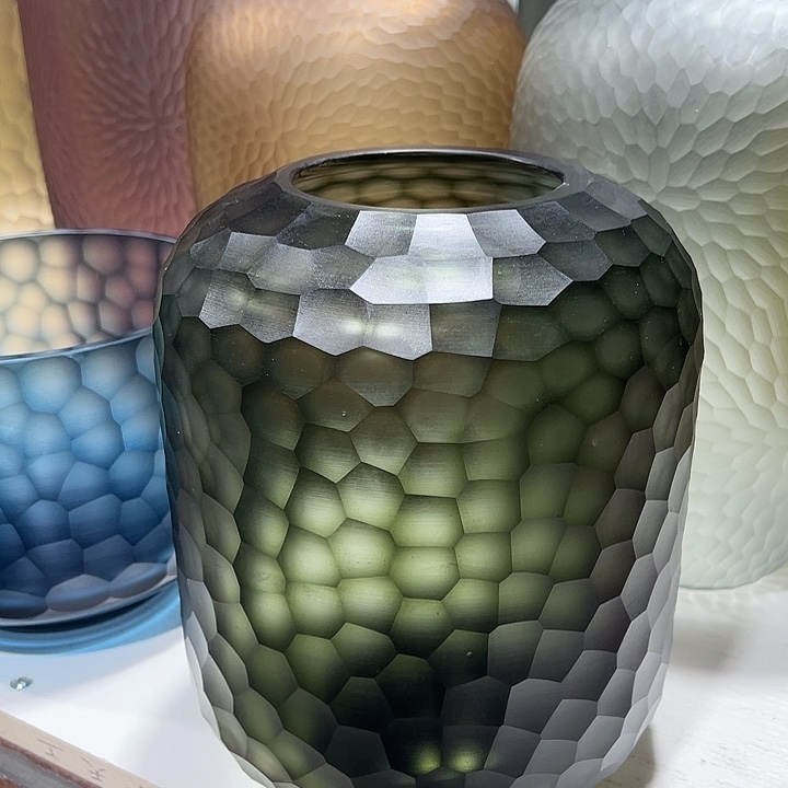 琉璃手工艺品墨绿色磨刻花瓶花器高25口10