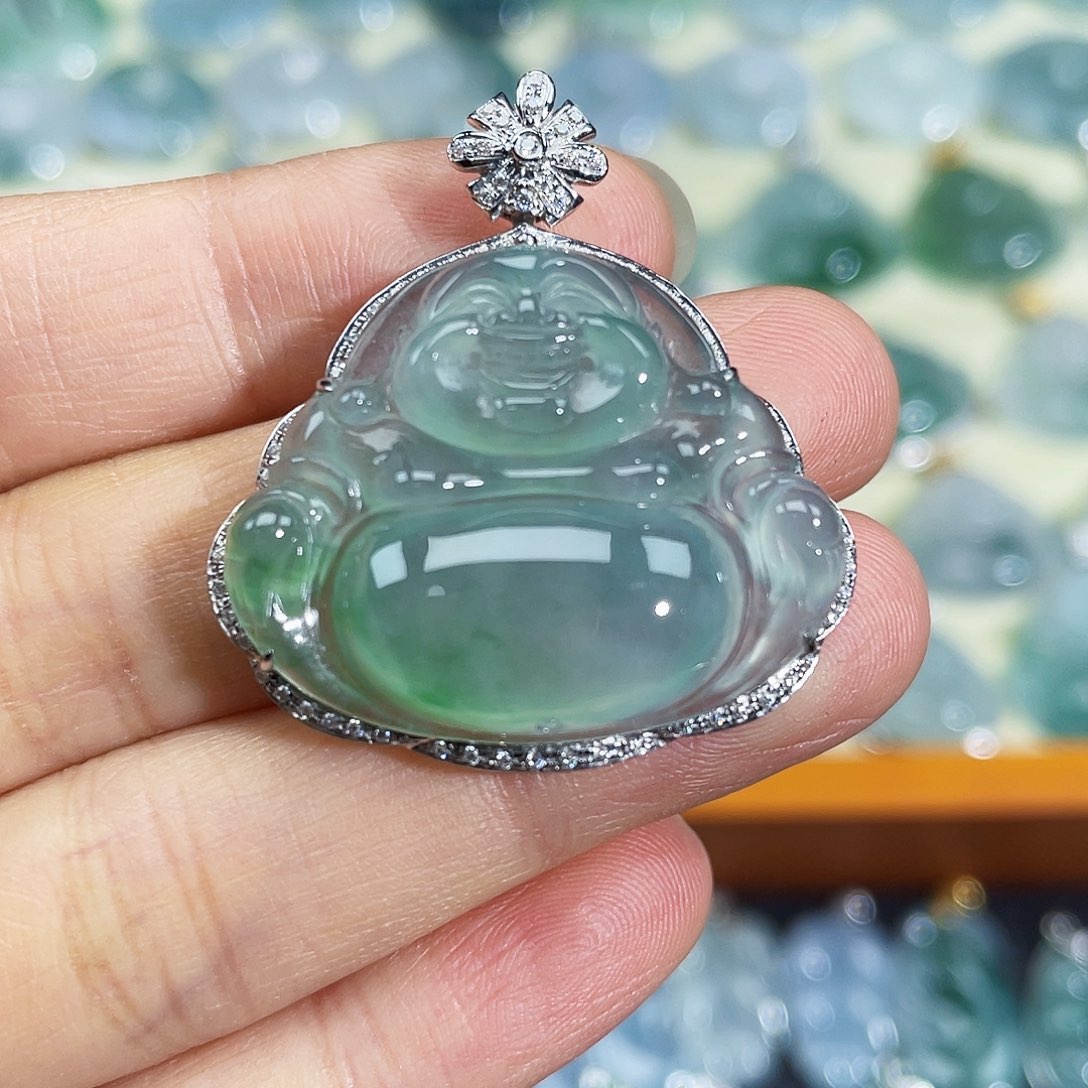 翡翠颈饰18K金镶嵌晶吊坠