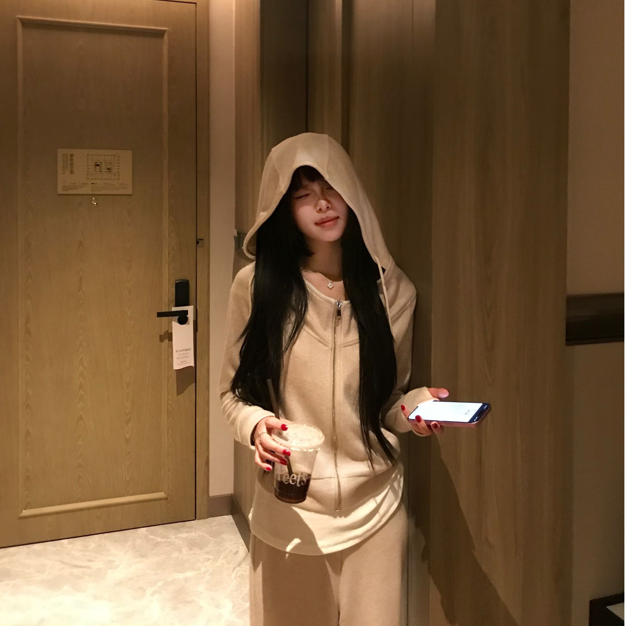*尹千金*【素人美女感】软糯舒服 连帽运动卫衣休闲裤两件套W255260