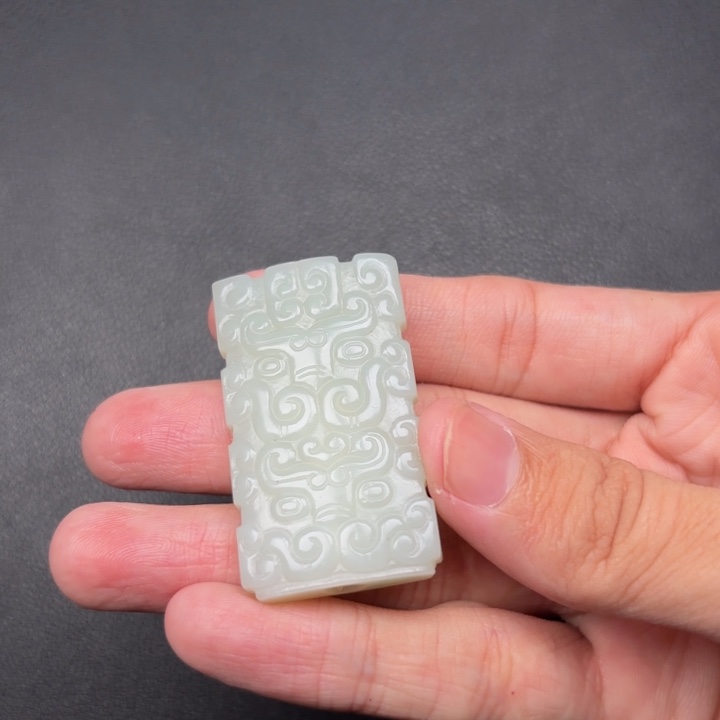 *****和田玉未镶嵌颈饰