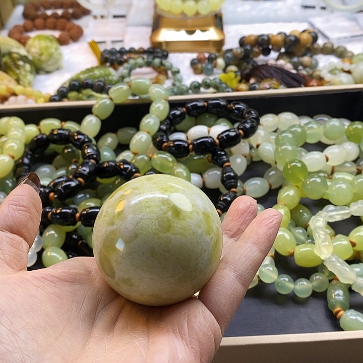 未镶嵌蛇纹石玉手镯小**爸